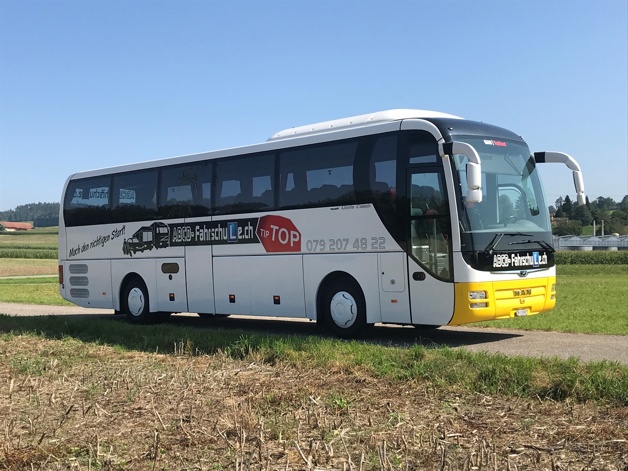 Busprüfung Buslernfahrausweis Busfahrschule Kategorie D (Kat. D) in Winterthur mit Mindestausbildung Zulassung